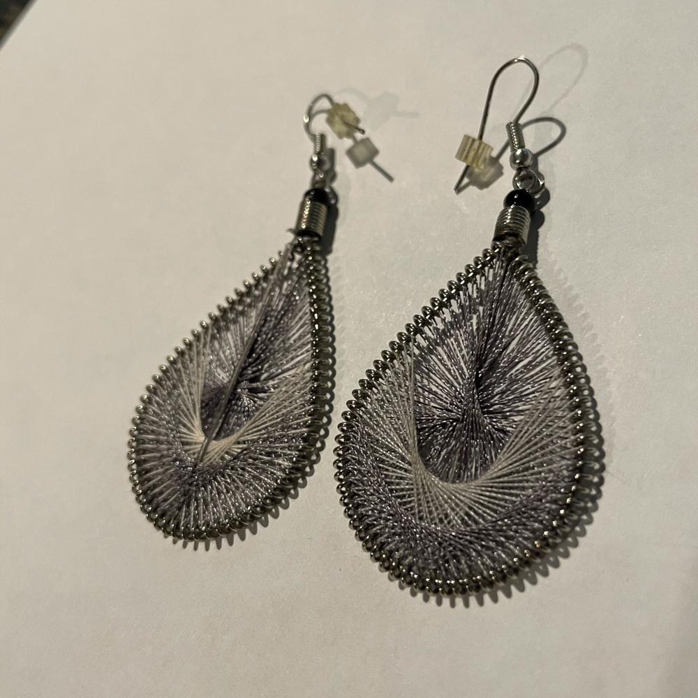 Gray woven string earrings